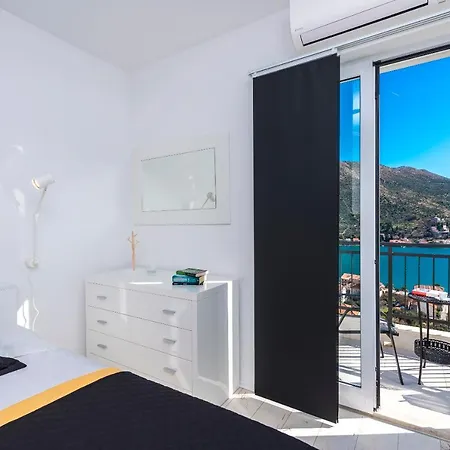 Nila - Private Pool And Sea View Willa