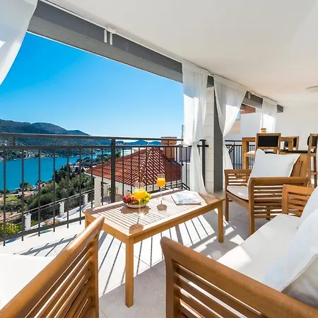 Nila - Private Pool And Sea View