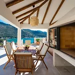 Vila Nila - Private Pool And Sea View