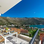 Nila - Private Pool And Sea View Willa