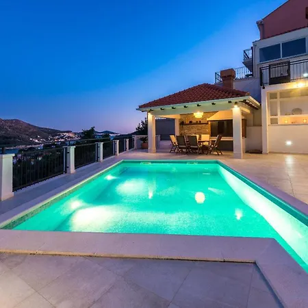 Nila - Private Pool&sea View *