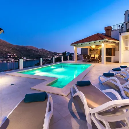 Nila - Private Pool And Sea View Дубровник