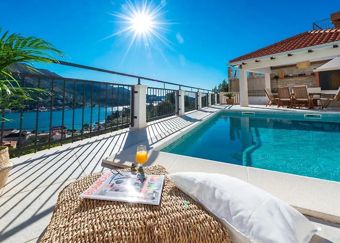 Nila - Private Pool And Sea View Willa *