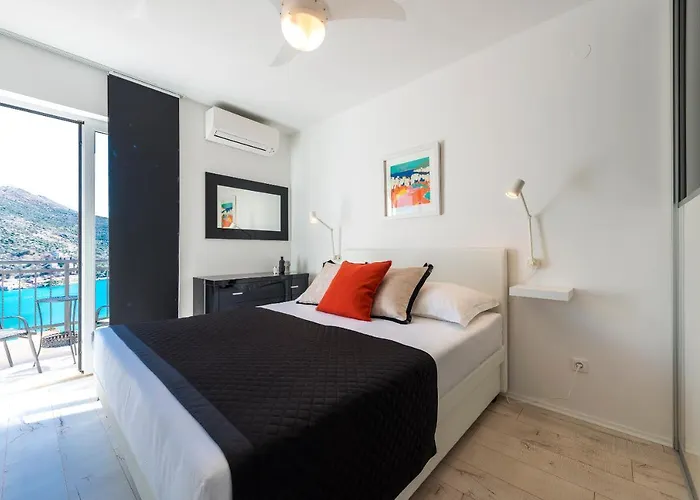 Nila - Private Pool And Sea View Villa *