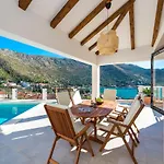 Nila - Private Pool&sea View Villa *