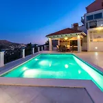 Nila - Private Pool&sea View *