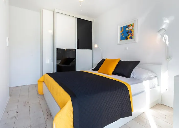 Nila - Private Pool And Sea View Villa