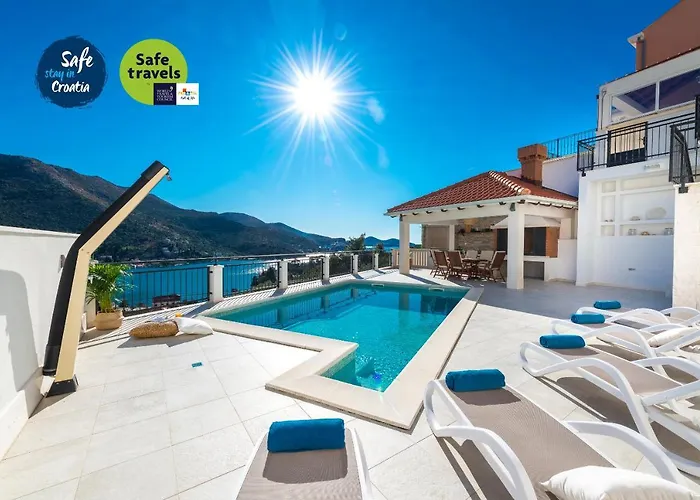 Nila - Private Pool And Sea View